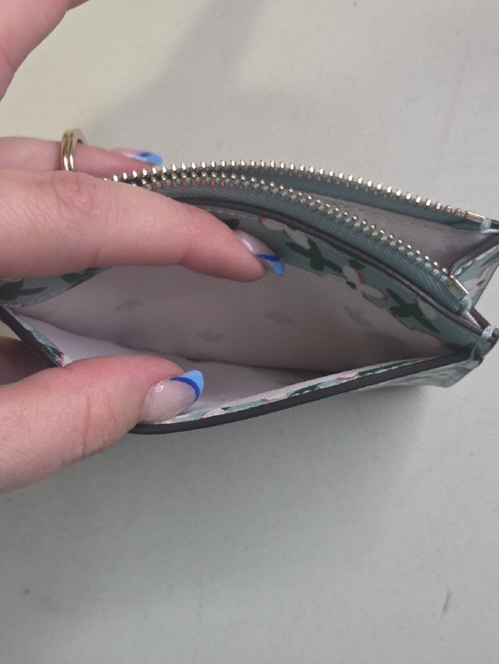 kate spade Laurel Way Bitsy floral card holder keyring in mint green and white - Picture 3 of 4